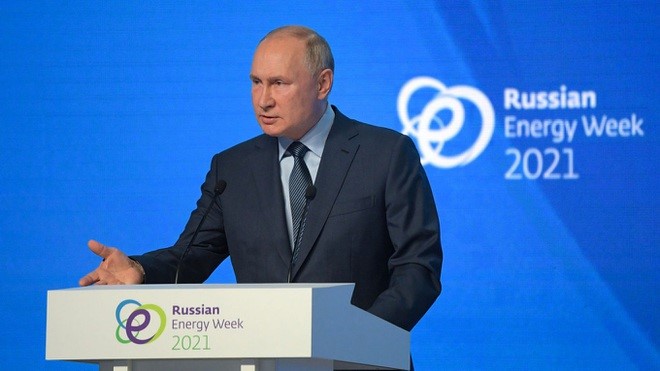 Tổng thống Vladimir Putin dự diễn đàn Tuần Năng lượng Nga ở Moscow ngày 13/10 (Ảnh: Kremlin.ru).