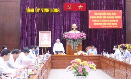 Đoàn công tác của Ban Tuyên giáo Trung ương làm việc với Ban Thường vụ Tỉnh ủy Vĩnh Long.