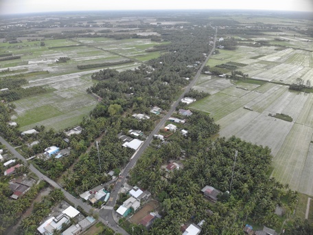 Diện mạo nông thôn đổi mới, đời sống người dân ngày càng nâng lên.