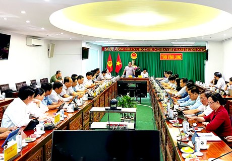 Ông Nguyễn Văn Liệt- Phó Chủ tịch UBND tỉnh, Chủ tịch Hội đồng thẩm định lưu ý một số vấn đề cần quan tâm.