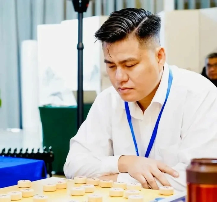 Vượt qua 3 cao thủ Trung Quốc, Lại Lý Huynh vào bán kết siêu giải đấu