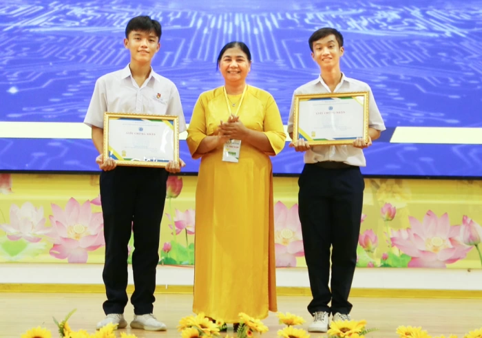 Học sinh Trường THPT Nguyễn Đình Chiểu đạt giải Nhất