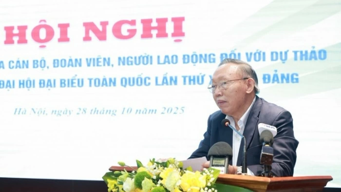 Phát huy trí tuệ cán bộ, đoàn viên, người lao động góp ý văn kiện Đại hội XIV của Đảng