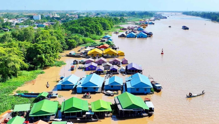 Bình minh trên ngã ba sông Châu Đốc