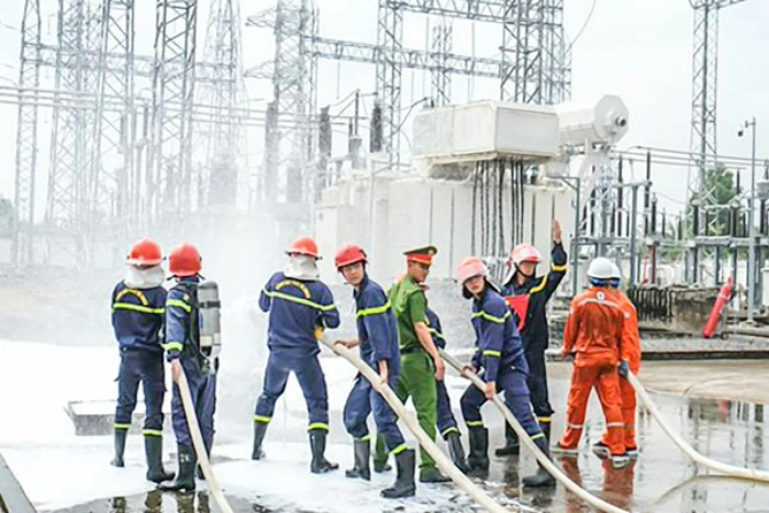 Thực tập phương án chữa cháy và cứu nạn, cứu hộ tại Trạm biến áp 110kV Bình Đại