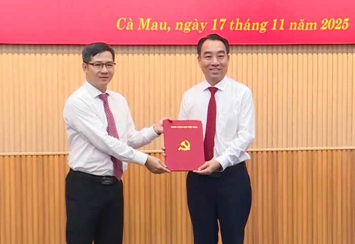 Đồng chí Lữ Quang Ngời giữ chức Chủ tịch UBND tỉnh Cà Mau