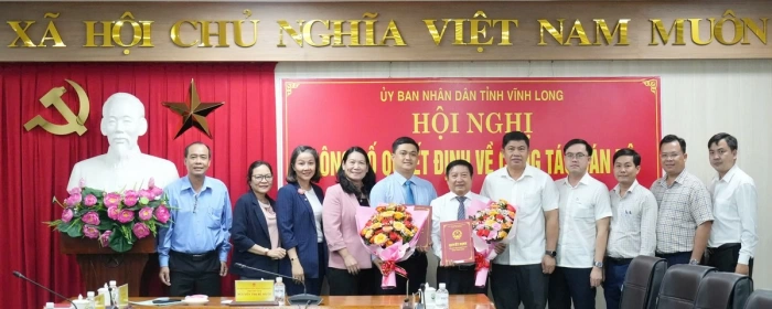 UBND tỉnh công bố các quyết định về công tác cán bộ