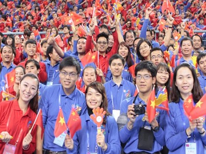 Đại biểu thanh niên hai nước tham dự Liên hoan 2013 - Ảnh: Minh Châu