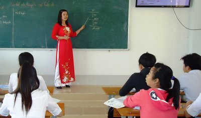 Mỗi bài dạy, cô Nhi đều nghiên cứu kỹ, tìm ra phương pháp giảng dạy phù hợp cho từng học viên.