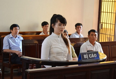 Bị cáo Mai Thị Huyền tại tòa