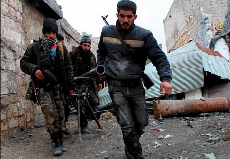 Lực lượng phe đối lập tố cáo họ đang bị quân chính phủ bao vây ở Aleppo. (Ảnh: AFP Getty Image)
