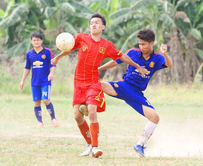 Sân vận động huyện Trà Ôn hứa hẹn mùa giải sôi động.
