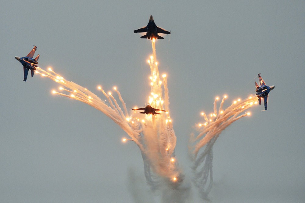 Máy bay chiến đấu Su-27 phô diễn sức mạnh. (Nguồn: Sputnik)
