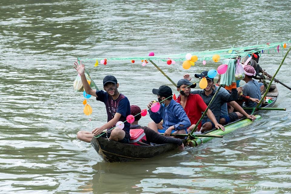Xã Bình Thủy nhiều năm liền được chọn là đội tuyển đại diện cho tỉnh An Giang thi đua thuyền cấp khu vực và toàn quốc và thường xuyên đoạt giải.