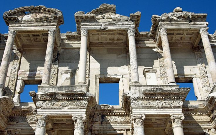 Thành phố cổ Ephesus nằm ở phía Đông biển Địa Trung Hải được bảo tồn khá nguyên vẹn. ảnh: pinterest