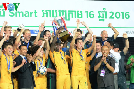 U16 Việt Nam đã tiến rất gần đến chức vô địch nhưng lại phải nhìn đối thủ lên ngôi.