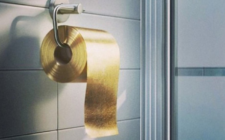 Cuộn giấy vệ sinh được làm bằng vàng có giá lên tới 1,23 triệu USD