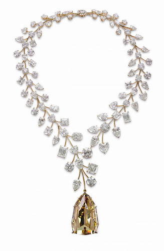 Chiếc vòng cổ trị giá 55 triệu USD được làm bằng những viên kim cương sáng lấp lánh và kích cỡ “khủng”