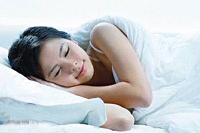 Ngủ đủ giấc là điều quan trọng để khắc phục vết thâm quầng mắt