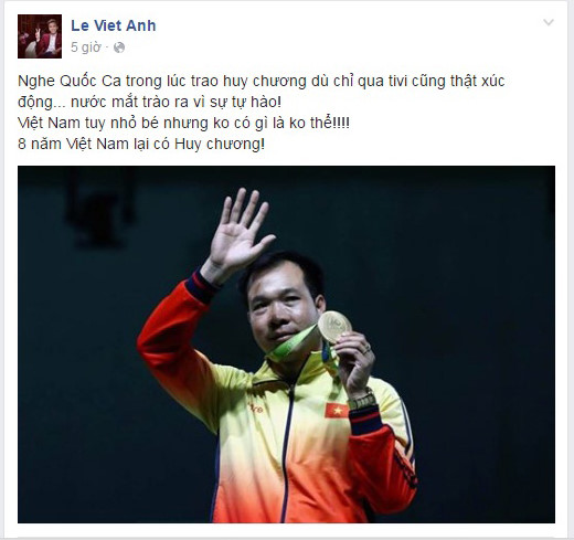 Ca sĩ Lê Việt Anh cũng trào nước mắt vì niềm tự hào.
