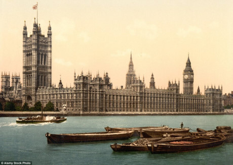 Cung điện Westminster ở London, Anh được chụp trong khoảng thời gian giữa năm 1890 và 1900.