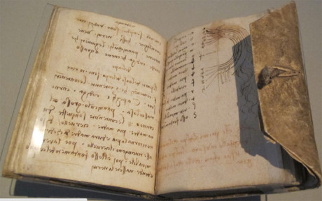 Cuốn sách này có tên là 'Codex Leicester' - một trong số những cuốn ghi chép về khoa học trong suốt cuộc đời của thiên tài Leonardo da Vinci
