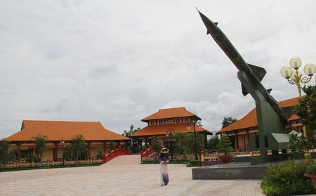 Một trong hai quả tên lửa do Bộ Quốc phòng tặng Khu lưu niệm, nhân kỷ niệm sinh nhật GS.VS Trần Đại Nghĩa ngày 13/9/2015.