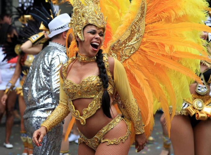 Notting Hill Carnival là lễ hội được tổ chức vào mùa thu hàng năm ở London, Anh.  (ảnh: AP).