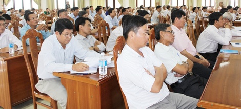 Các đại biểu tham dự hội nghị báo cáo viên. 