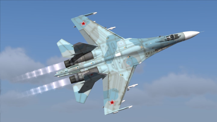 Được trang bị động cơ phản lực cánh quạt đôi Saturn/Lyulka AL-31F cực mạnh cùng buồng đốt phụ, Su-27 có thể đạt vận tốc tối đa Mach 2,35 (tương đương 2.500km/h) và tầm hoạt động lên tới 3.500km.