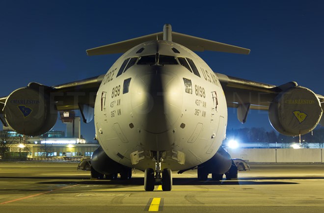 Boeing C-17 được phát triển nhằm mục đích vận chuyển, cung cấp trang thiết bị vũ khí và lực lượng trực tiếp đến chiến trường, đồng thời có thể đảm nhận các nhiệm vụ như sơ tán y tế và các sứ mạng đặc biệt khác.