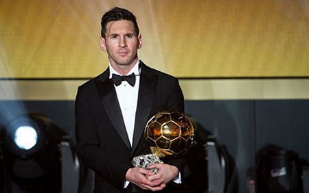 Messi nắm giữ nhiều QBV nhất thế giới khi 5 lần bước lên bục nhận giải (Ảnh: Getty)