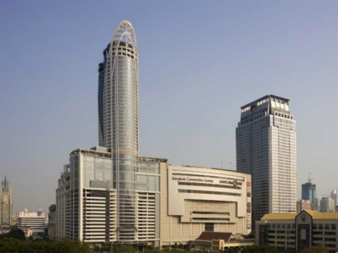 Nhiều khán giả đã phát hiện ra nơi mà Sơn Tùng chụp ảnh chính là khách sạn Centara Grand của Bangkok.