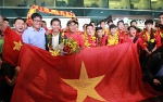 U19 Việt Nam được người hâm mộ chào đón nồng nhiệt trong ngày trở về