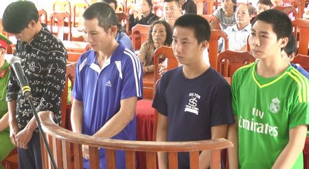 Các bị cáo Trần Phước Quốc, Huỳnh Quốc Hưng, Trần Phước Tài, Võ Thành Đạt.