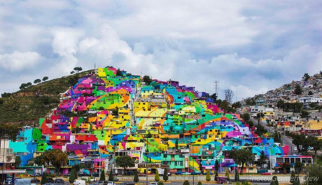 Các ngôi nhà ở Las Palmitas, Mexico tạo nên một bức tranh khổng lồ.