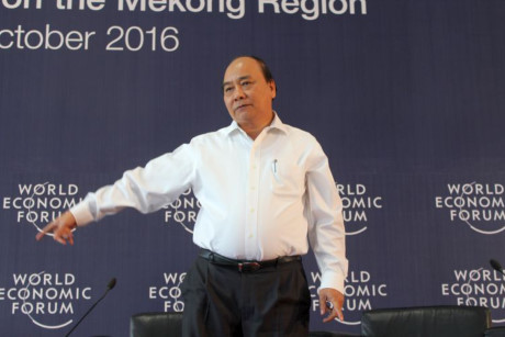 Thủ tướng Nguyễn Xuân Phúc yêu cầu có những thay đổi cần thiết tại nơi diễn ra Hội nghị WEF-Mekong do Việt Nam lần đầu đăng cai tổ chức.