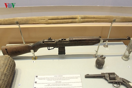 Súng Carbine mà đồng chí Hoàng Hữu Kháng sử dụng để bảo vệ Chủ tịch Hồ Chí Minh trong giai đoạn kháng chiến chống Pháp.