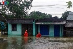Ảnh: Người dân miền Trung lao đao vì mưa lũ