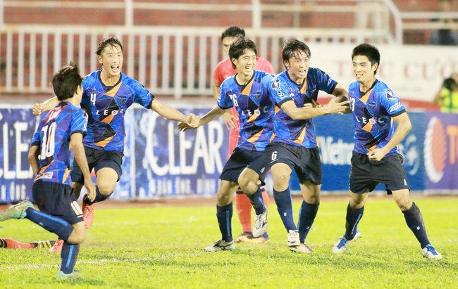 Niềm vui chiến thắng của đội Yokohama (Nhật Bản) trong trận chung kết, với tỷ số 1-0 trước Thái Lan (bàn thắng ở phút 87, do công của Keitaishii).
