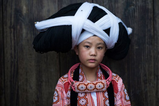 Theo ông, châu Á là nơi tập trung rất nhiều các dân tộc bản địa ít người biết tới (Ảnh: một cô bé dân tộc Long Horn Miao, một trong 55 nhóm dân tộc thiểu số được chính phủ Trung Quốc công nhận)