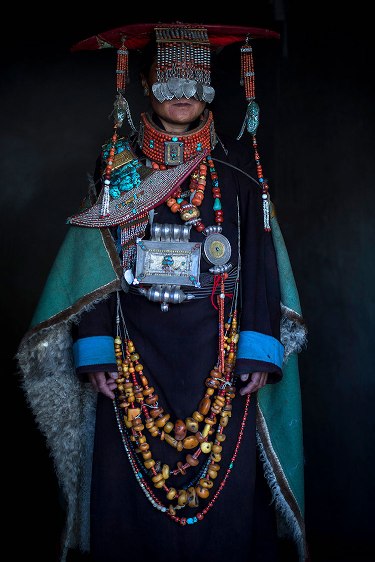 Người phụ nữ thuộc làng Khả Gia, Burang, Tây Tạng