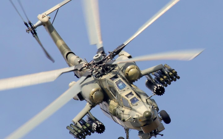Mi-28 được trang bị một khẩu pháo tự động 30mm Shipunov 2A42 có khả năng tấn công các xe thiết giáp hạng nhẹ trong vòng 1,5km.