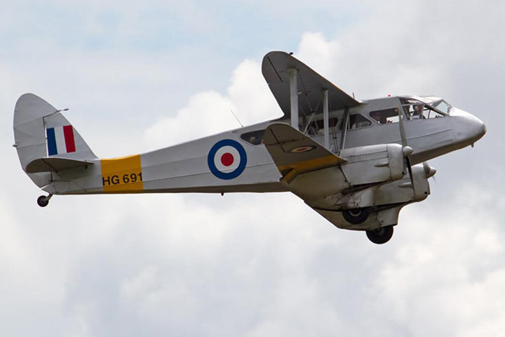 Phi cơ de Havilland Dragon Rapide.