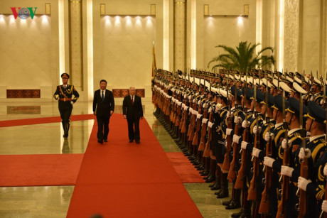 Tổng Bí thư, Chủ tịch nước Tập Cận Bình chủ trì lễ đón. Lễ đón chính thức Tổng Bí thư Nguyễn Phú Trọng được tổ chức trọng thể với nghi thức cao nhất dành cho nguyên thủ quốc gia cùng những nghi thức lễ tân đặc biệt.