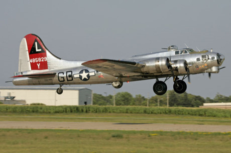 Sau khi hai bên thỏa hiệp được với nhau, Lục quân Mỹ đã đặt hàng thêm 39 chiếc B-17B.