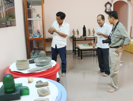 Thăm nhà sưu tập đồ cổ Óc Eo ở Rạch Giá (Kiên Giang).