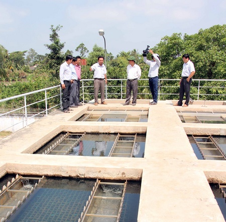Đầu tư mới, nâng cấp các trạm cấp nước phục vụ tốt hơn nhu cầu nước sạch nông thôn.