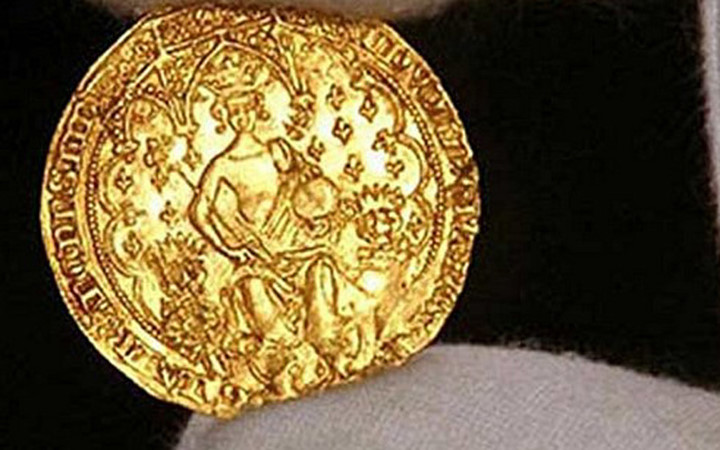 Edward còn được gọi là đồng Double Leopard, Florin được giới thiệu vào năm 1344 bởi vua Anh Edward III. Tuy nhiên, nó đã bị thu hồi chỉ một vài tháng sau đó. Ban đầu, đồng tiền này có giá trị 6 shilling, nhưng đến năm 2006, một đồng xu này đã được bán đấu giá với mức giá 680.000 USD