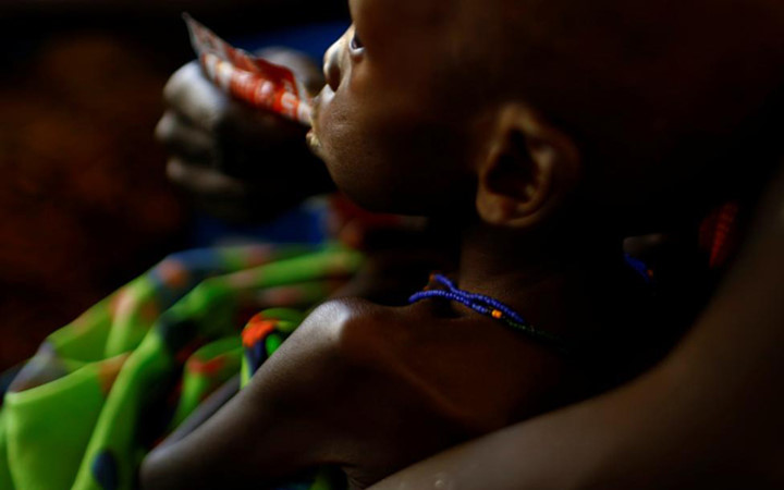 UNICEF ngày 21/2 công bố một báo cáo khẳng định sự sống của gần 1,4 triệu trẻ em ở 4 nước châu Phi gồm Nigeria, Somalia, Nam Sudan và Yemen đang bị đe dọa nghiêm trọng do nạn đói hoành hành.